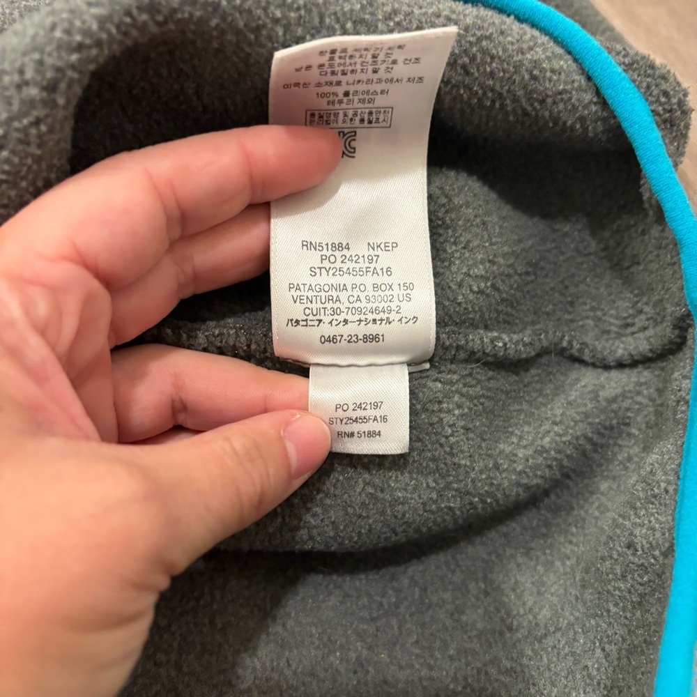 Patagonia Synchilla Snap-T Fleece Pullover‎ Charcoal Gray/Teal/Red Women’s Small - Picture 5 of 5